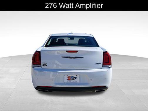 2022 Chrysler 300 Touring