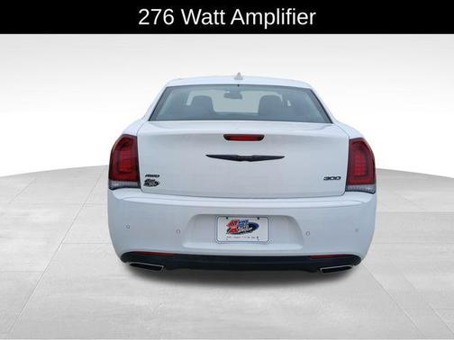 2022 Chrysler 300 Touring