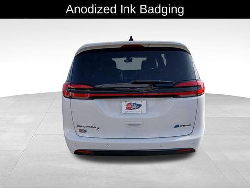 2024 Chrysler Pacifica Hybrid S Appearance Pkg