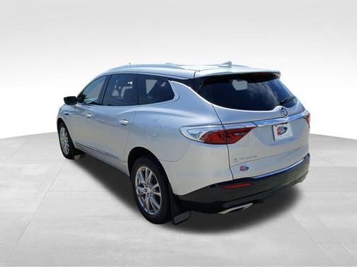 2022 Buick Enclave AWD Essence