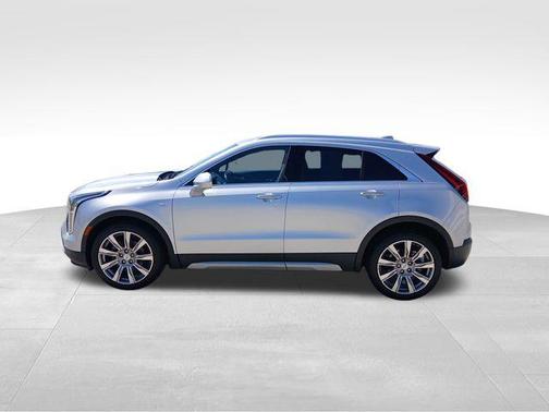 Radiant Silver Metallic 2020 Cadillac XT4 Premium Luxury