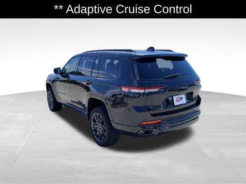 Diamond Black Crystal Pearlcoat 2025 Jeep Grand Cherokee L Summit
