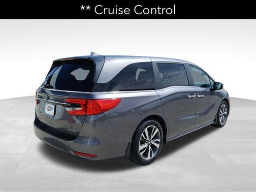 Silver 2022 Honda Odyssey Touring