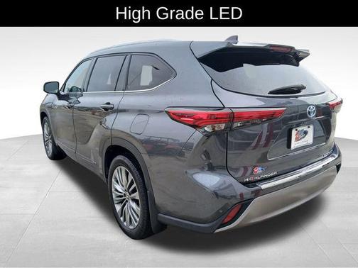 2020 Toyota Highlander Hybrid Platinum