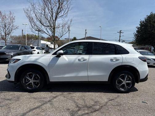 Platinum White Pearl 2023 Honda HR-V EX-L