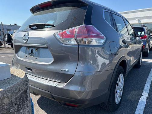 Gun Metallic 2016 Nissan Rogue S