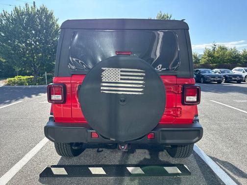 Firecracker Red Clearcoat 2022 Jeep Wrangler Unlimited Sahara