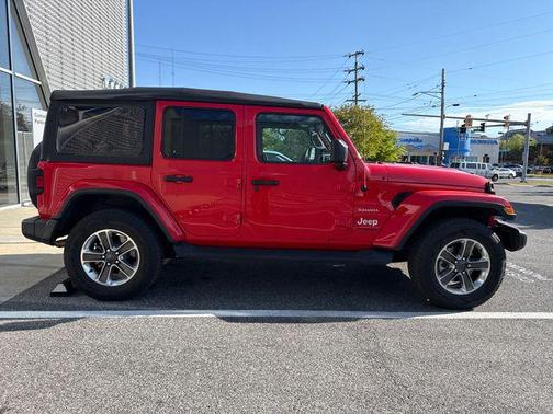 Firecracker Red Clearcoat 2022 Jeep Wrangler Unlimited Sahara