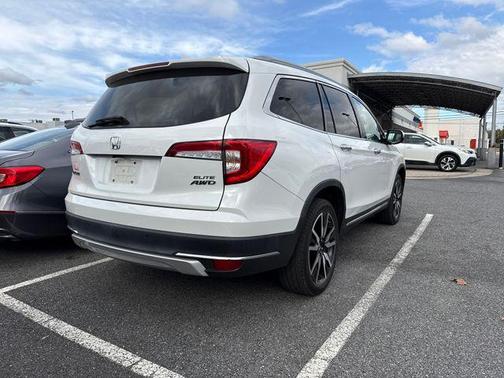 2020 Honda Pilot AWD Elite