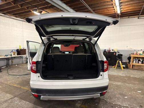 2020 Honda Pilot AWD Elite