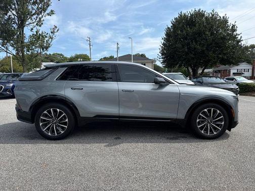 2024 Cadillac LYRIQ Sport