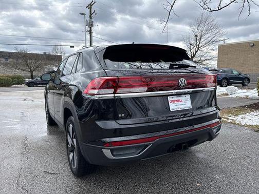 2024 Volkswagen Atlas Cross Sport 2.0T SE w/Technology