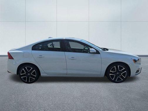 2018 Volvo S60 T5 Dynamic