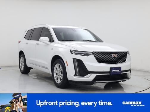 White 2023 Cadillac XT6 Luxury