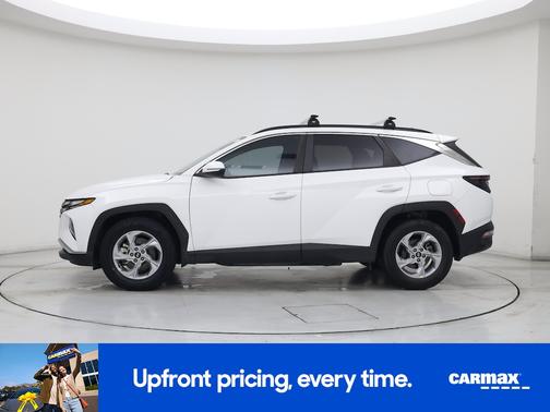 White 2023 Hyundai TUCSON SEL