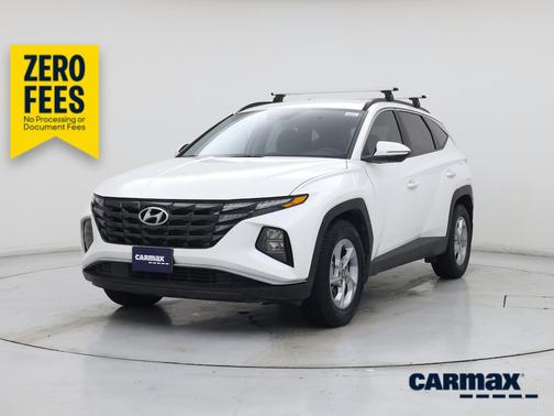 White 2023 Hyundai TUCSON SEL