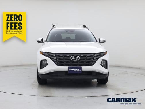 White 2023 Hyundai TUCSON SEL