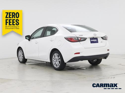 White 2017 Toyota Yaris iA