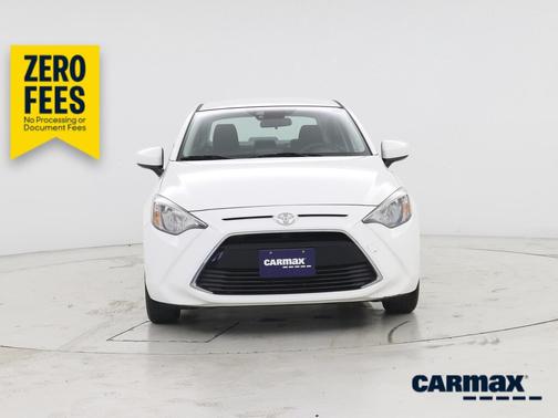 White 2017 Toyota Yaris iA