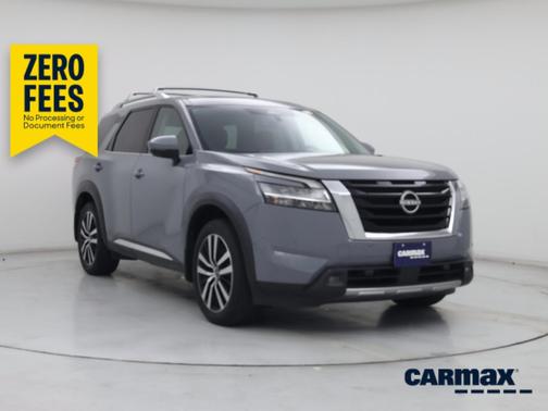 Silver 2024 Nissan Pathfinder Platinum