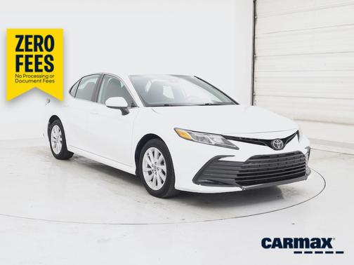 White 2024 Toyota Camry LE
