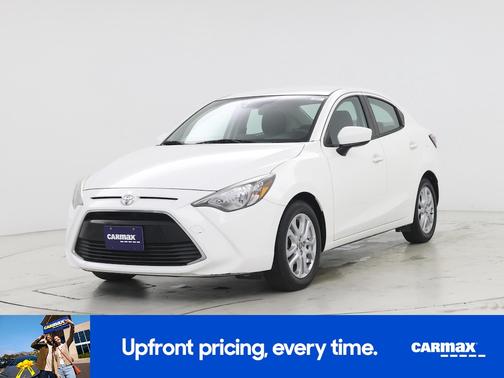 White 2017 Toyota Yaris iA