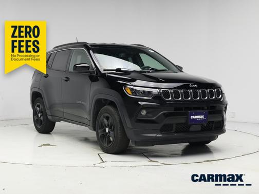 Black 2024 Jeep Compass Latitude