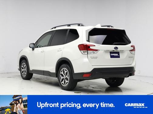 White 2023 Subaru Forester Premium