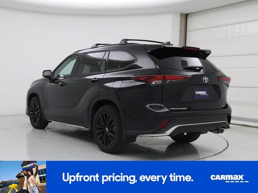 Black 2024 Toyota Highlander XSE