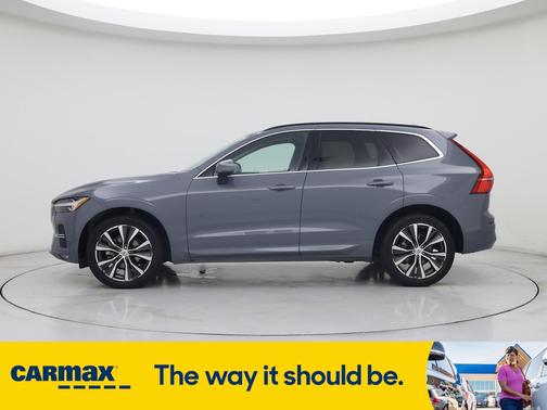2022 Volvo XC60 B5 Momentum