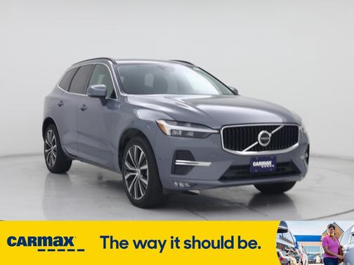 2022 Volvo XC60 B5 Momentum