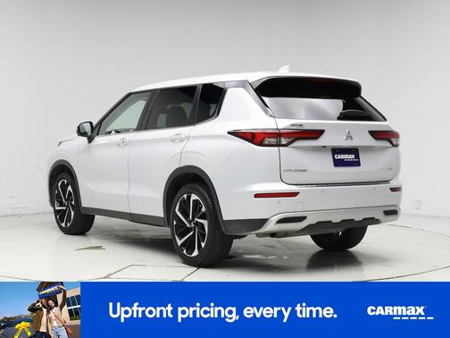 Gray 2024 Mitsubishi Outlander SE