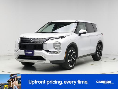 Gray 2024 Mitsubishi Outlander SE