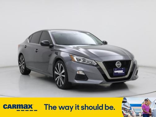 2022 Nissan Altima SR