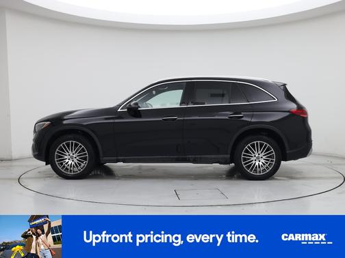 Black 2024 Mercedes-Benz GLC 300