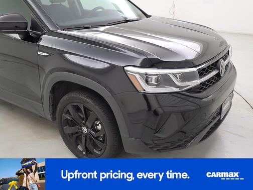 2024 Volkswagen Taos SE Black Edition