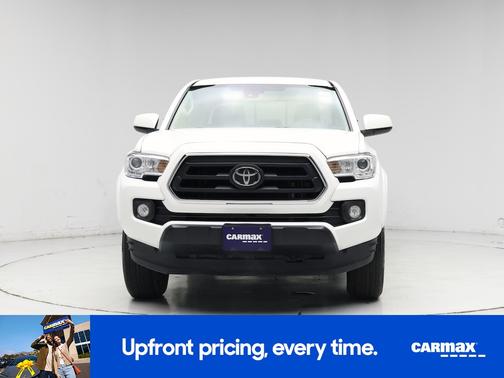White 2022 Toyota Tacoma SR5