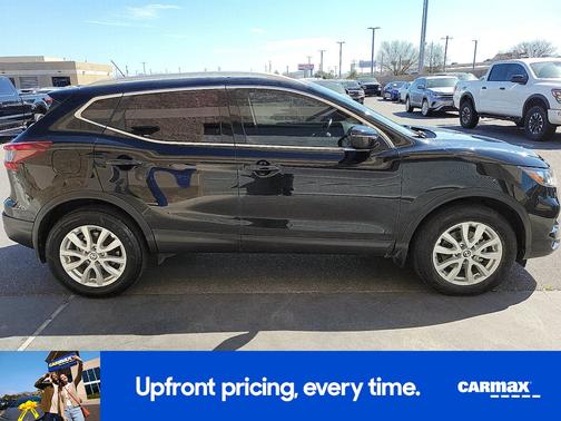 2022 Nissan Rogue Sport SV