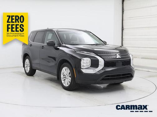 Black 2024 Mitsubishi Outlander ES