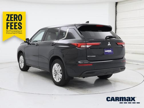 Black 2024 Mitsubishi Outlander ES