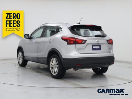Silver 2017 Nissan Rogue Sport SV