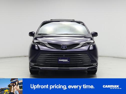 2025 Toyota Sienna Platinum