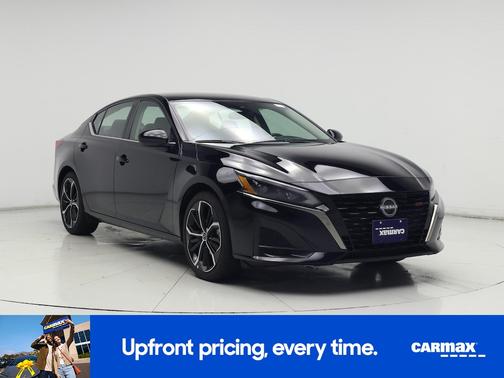 Black 2025 Nissan Altima SR
