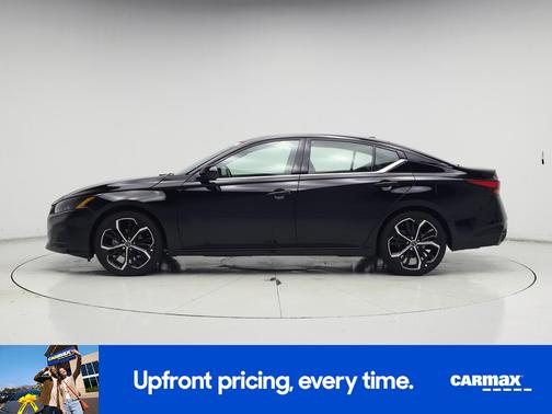 Black 2025 Nissan Altima SR