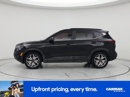 Black 2021 Kia Seltos S