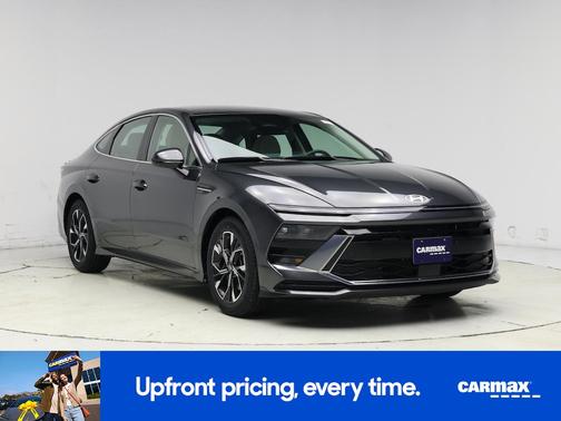 Gray 2025 Hyundai SONATA SE