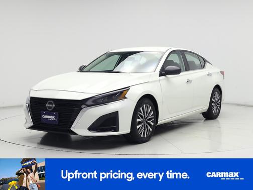White 2025 Nissan Altima SV