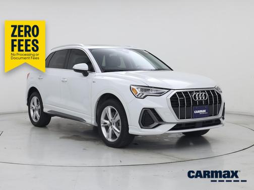 White 2024 Audi Q3 Premium Plus