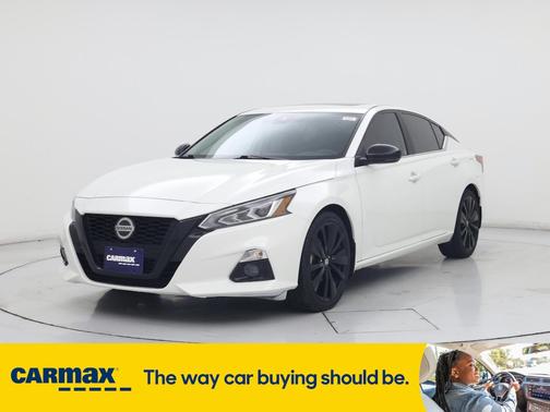 2022 Nissan Altima SR