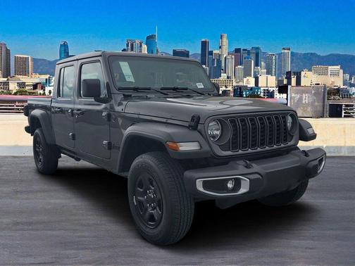 2026 Jeep Gladiator Sport